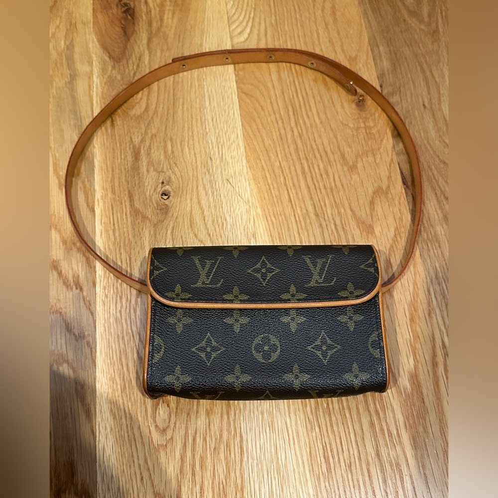 Louis Vuitton Brown and Tan Crossbody Bag - Picture 6 of 16